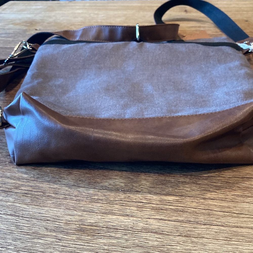 Diahobag NWT - Picture 12 of 12